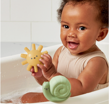 Bath and Play Gift Set