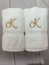 Elegant Hand Towel Set